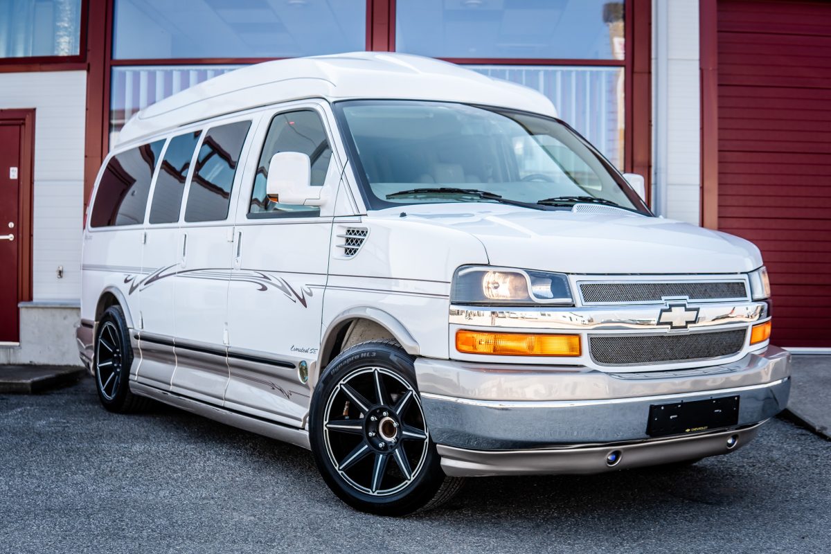 Chevrolet Express Explorer Limited SE