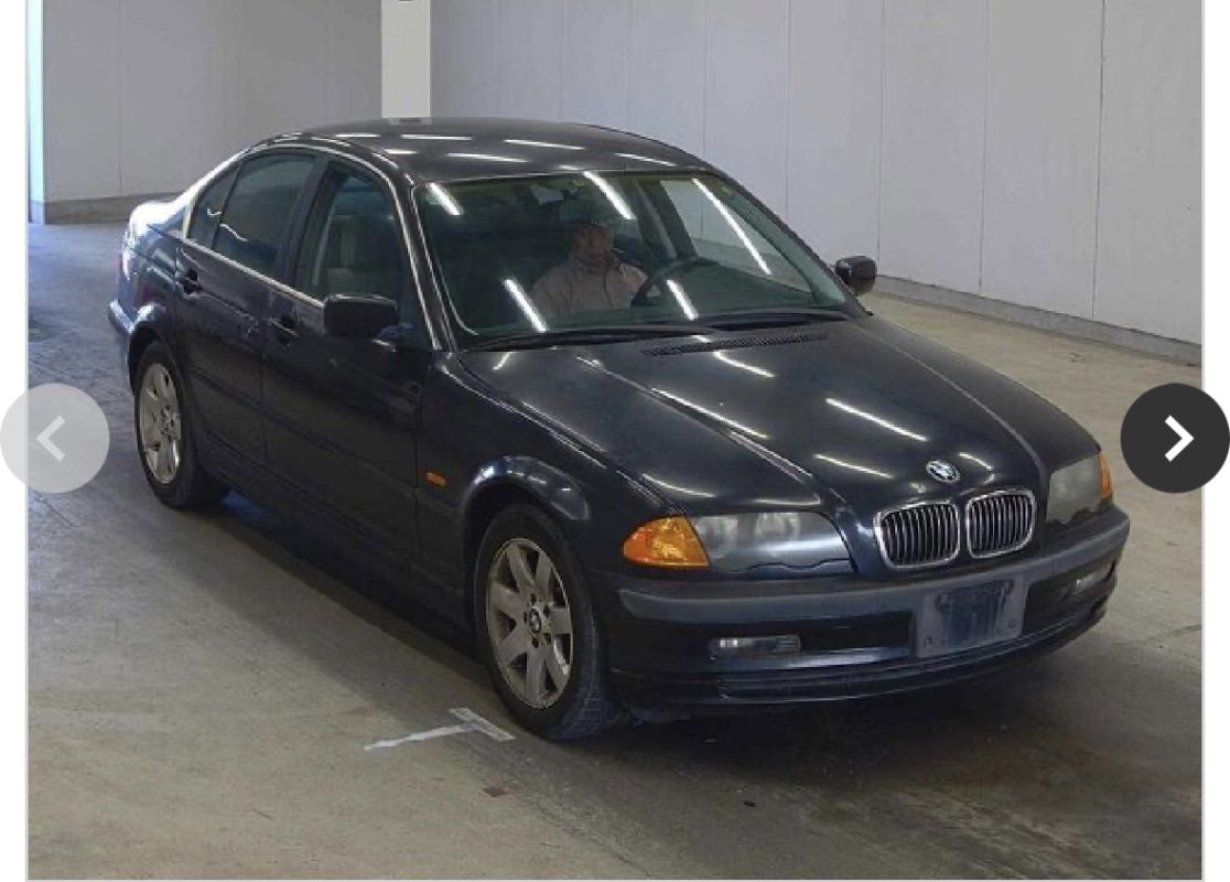 BMW 323 (E46)