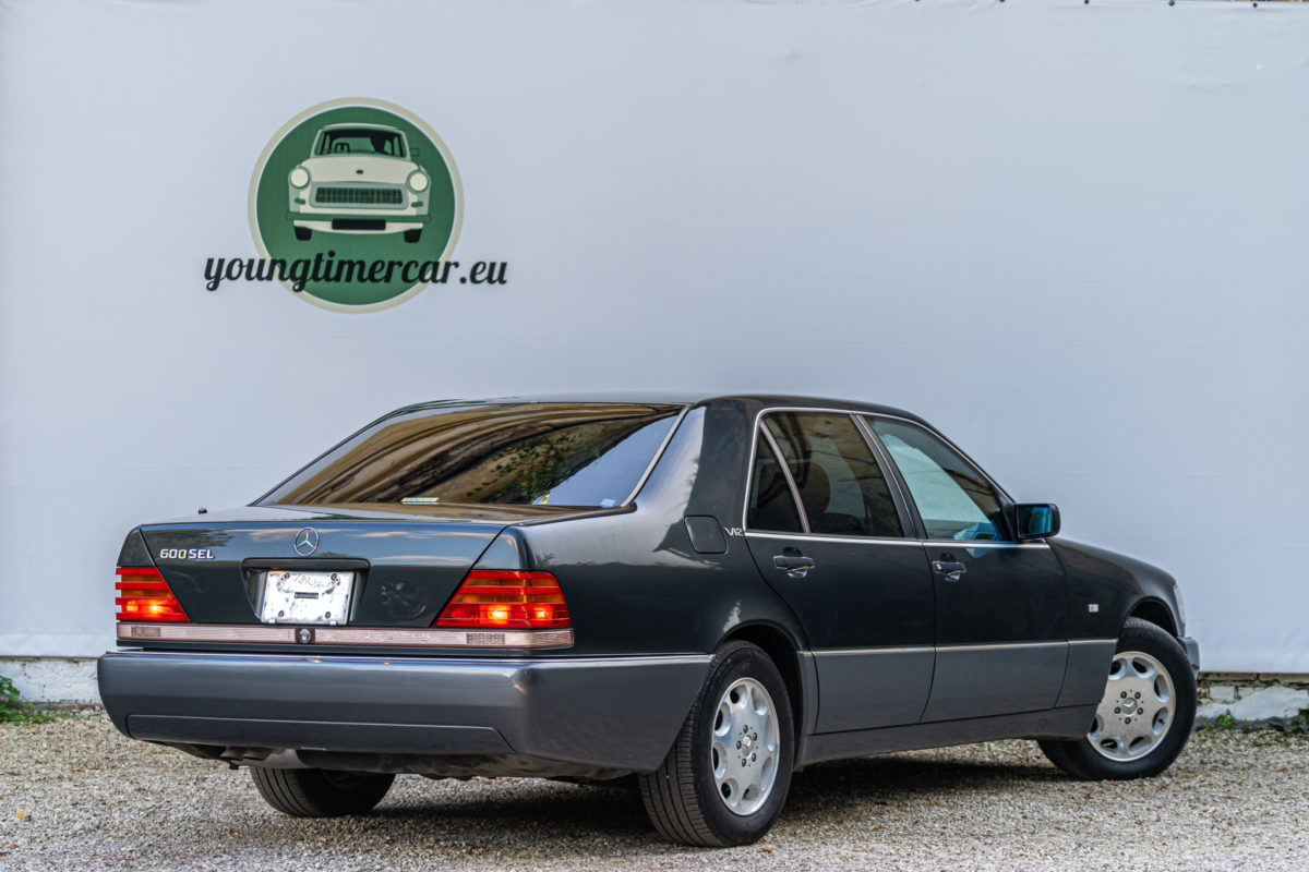 Mercedes-Benz 600SEL