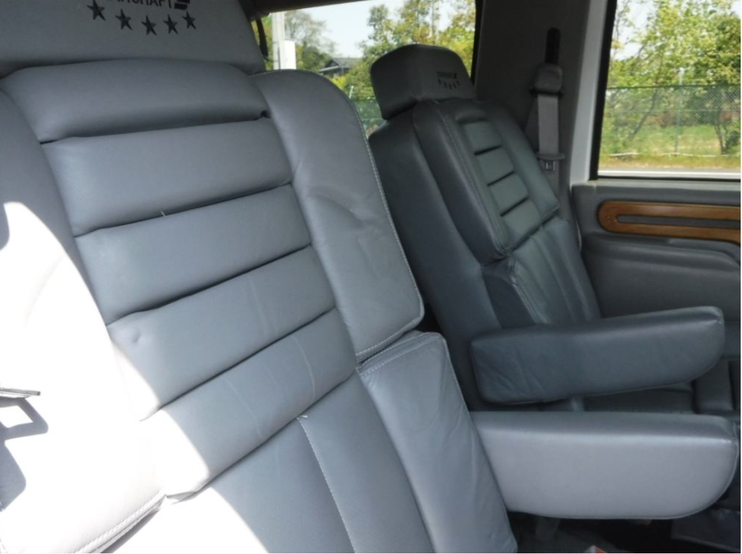 Chevrolet Suburban Starcraft
