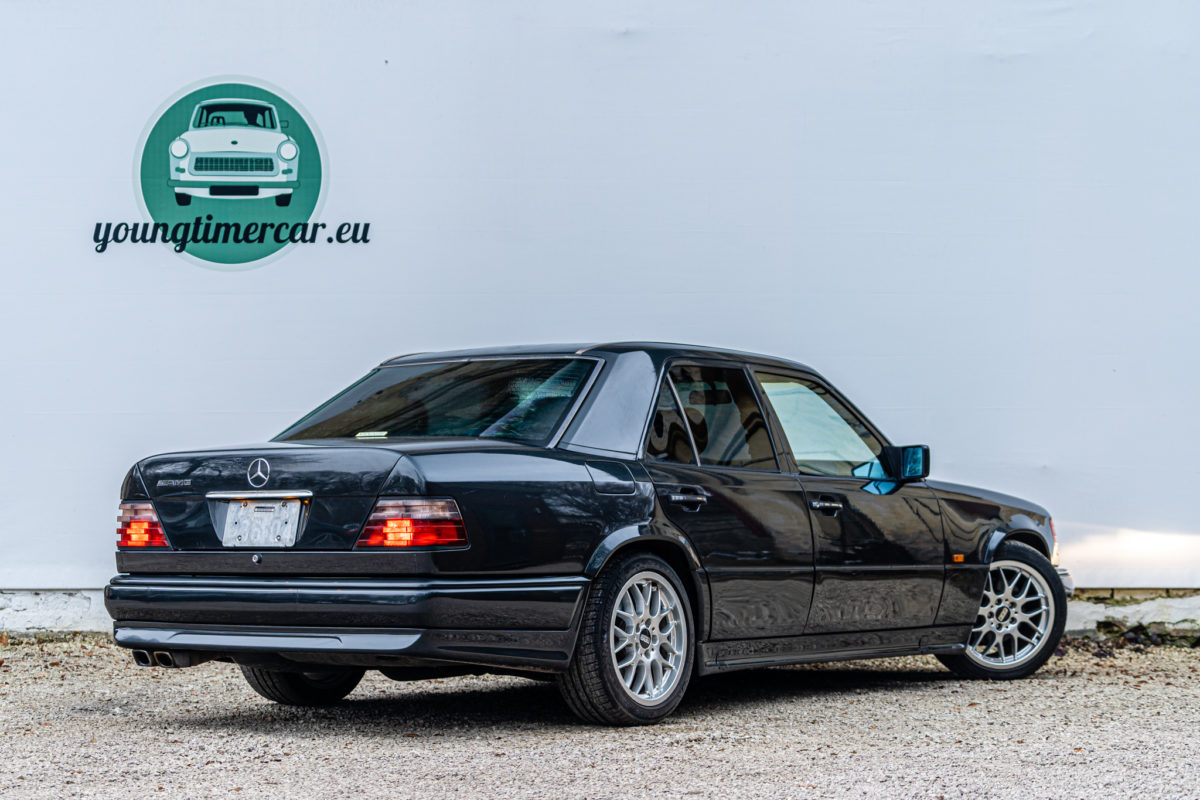 Mercedes-Benz E 420 AMG