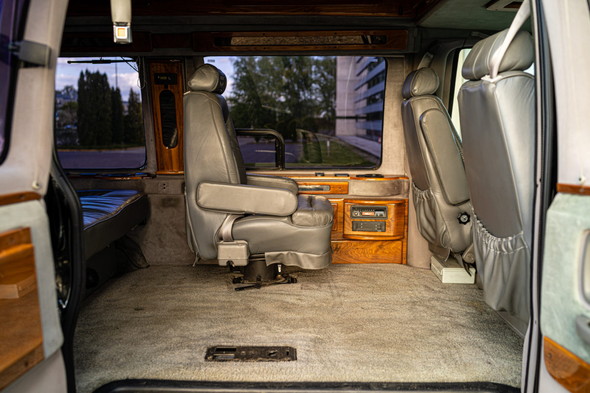 Chevrolet Express Starcraft 5.7