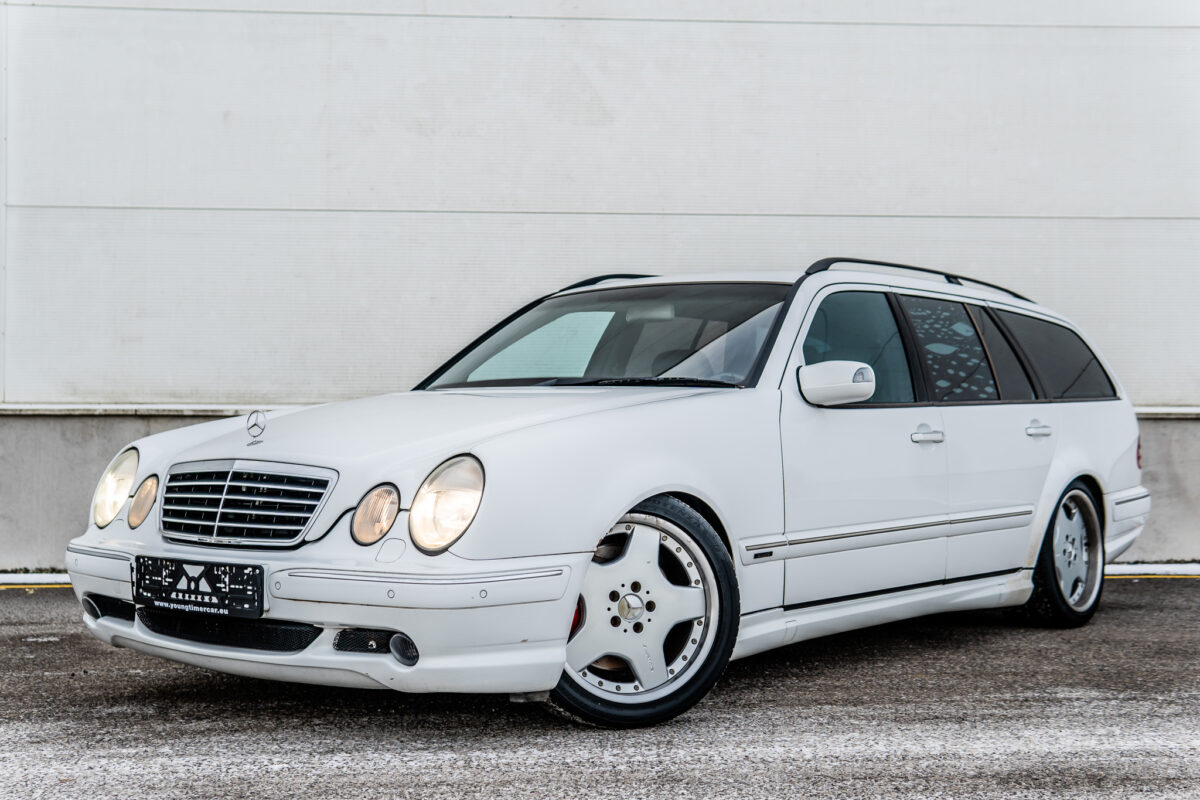 Mercedes-Benz E55 AMG