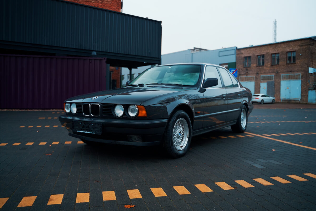 BMW 525 (E34)