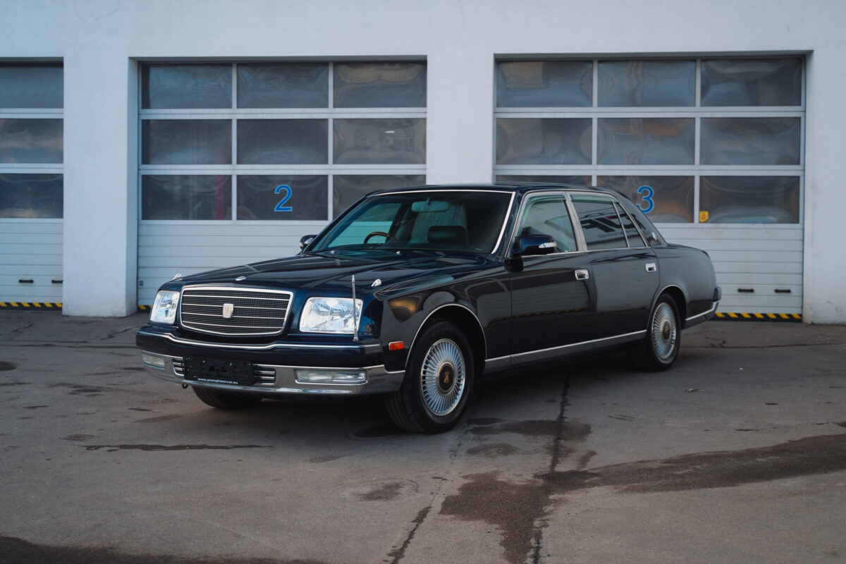 Toyota Century V12 5.0l