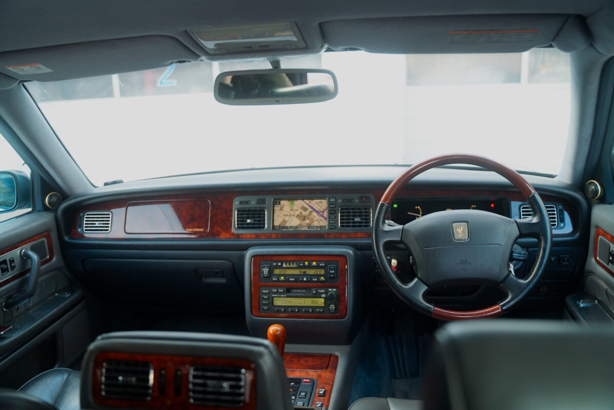 Toyota Century V12 5.0l