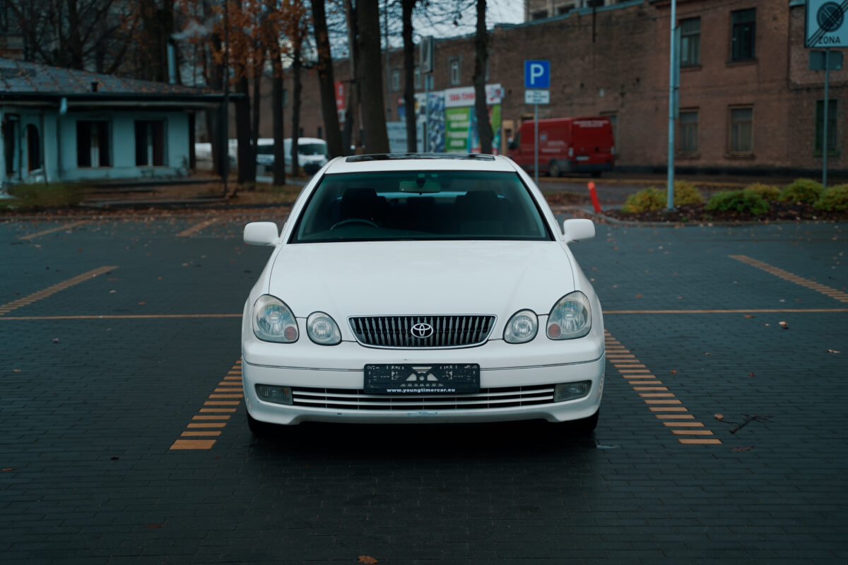 Toyota Aristo V300