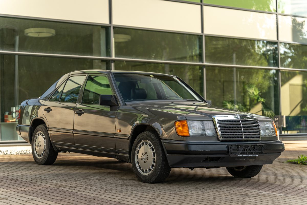 Mercedes-Benz E 300 4matic