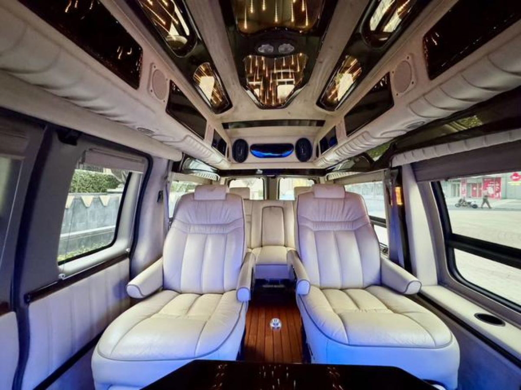 GMC SAVANA 5.3l Presidential Edition