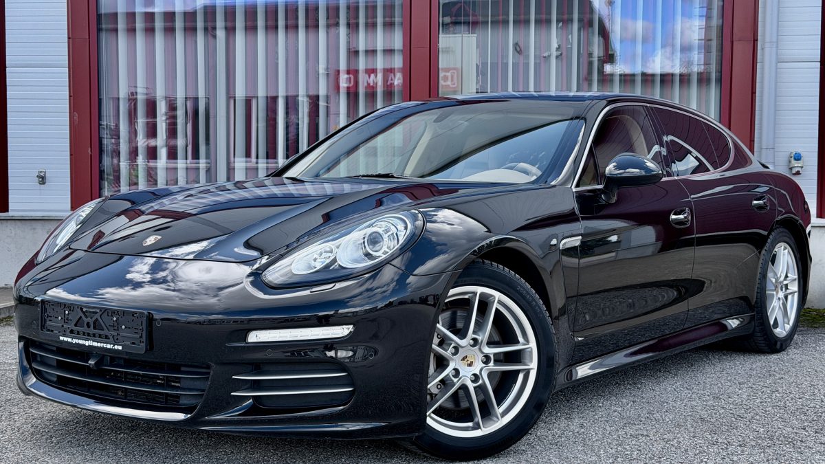 Porsche Panamera 4S