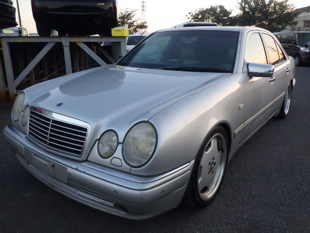 Mercedes Benz E50 AMG W210