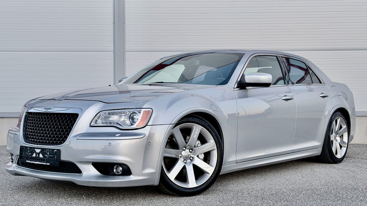 Chrysler 300C SRT8